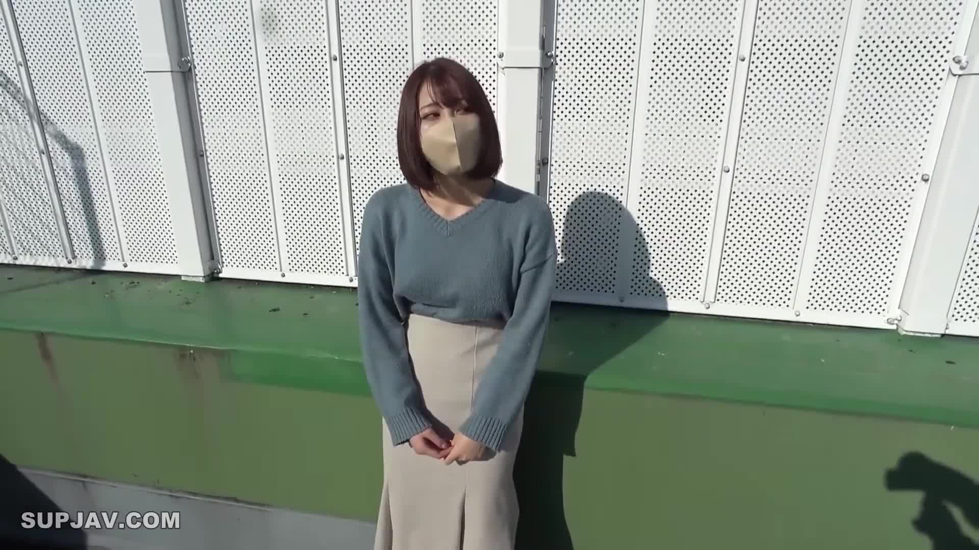 FC2-PPV-3253504 与超美不忍系学生在车内深嘴做爱在白天大量射精的阳光下到达