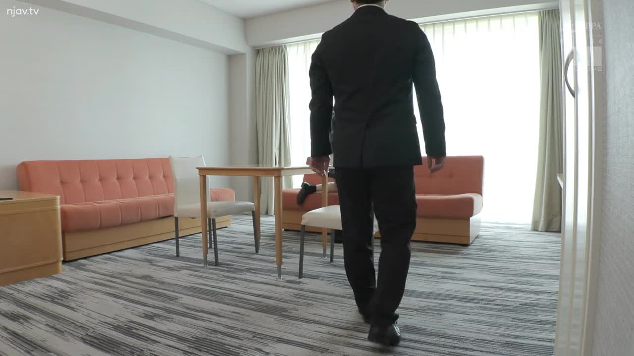 MIDV-519 身为班主任，我屈服于学生的诱惑，放学后在情趣旅馆一次又一次地做爱…… 日野久野 - 九野雏乃