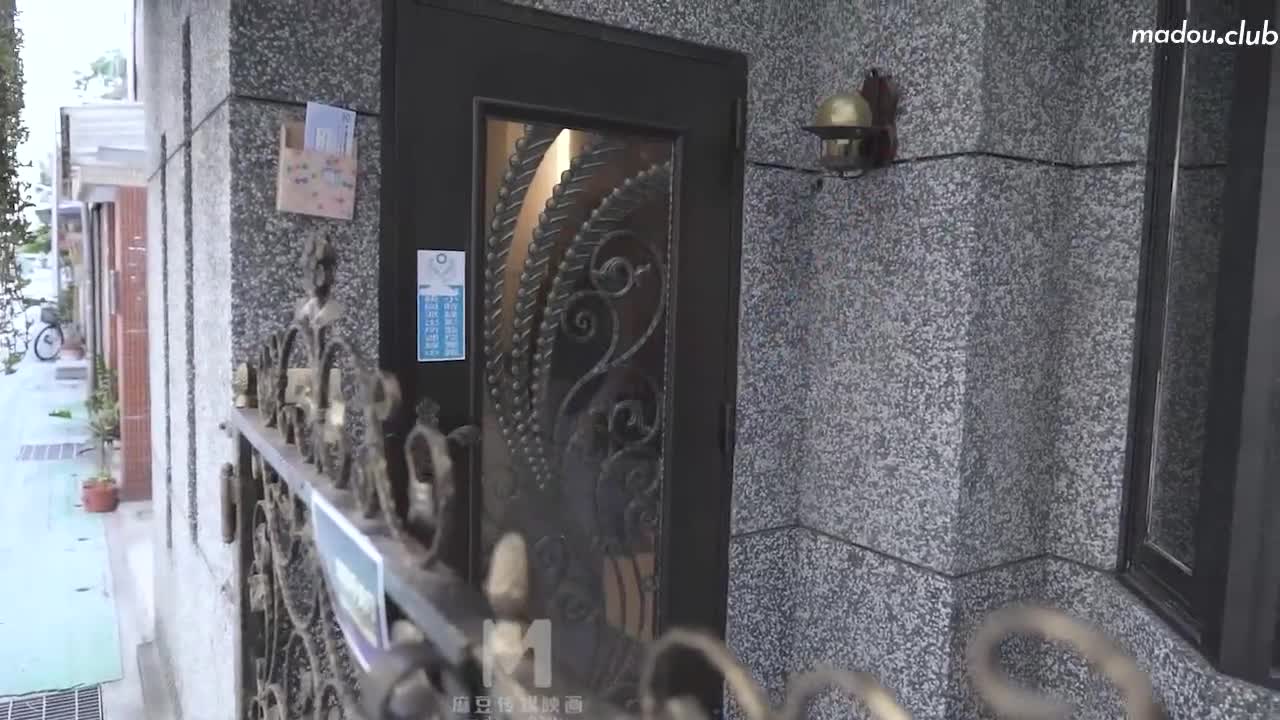 MD0137 窃贼误闯阴道内  e奶贵妇强上傻小贼
