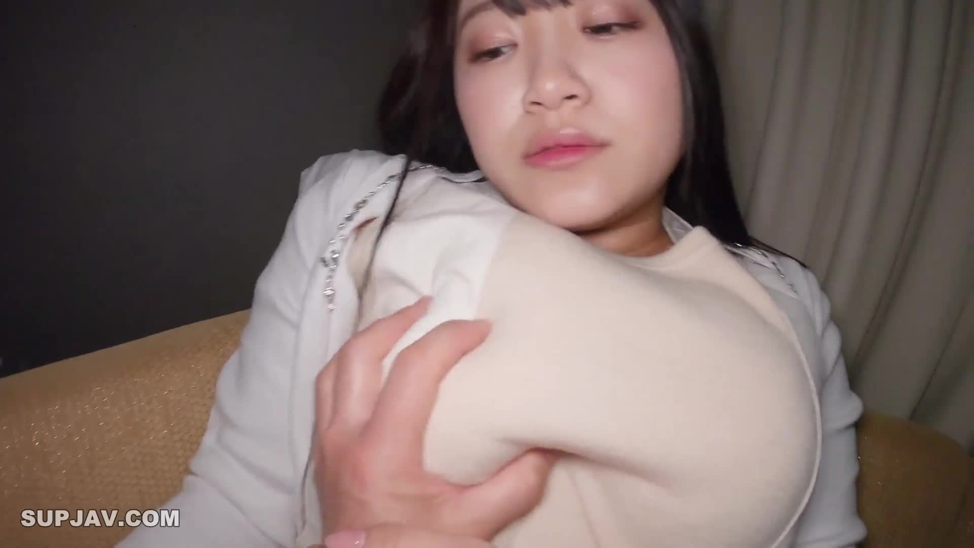 fc2-ppv-3997319颜值不错的小妹被哥哥插得受不了