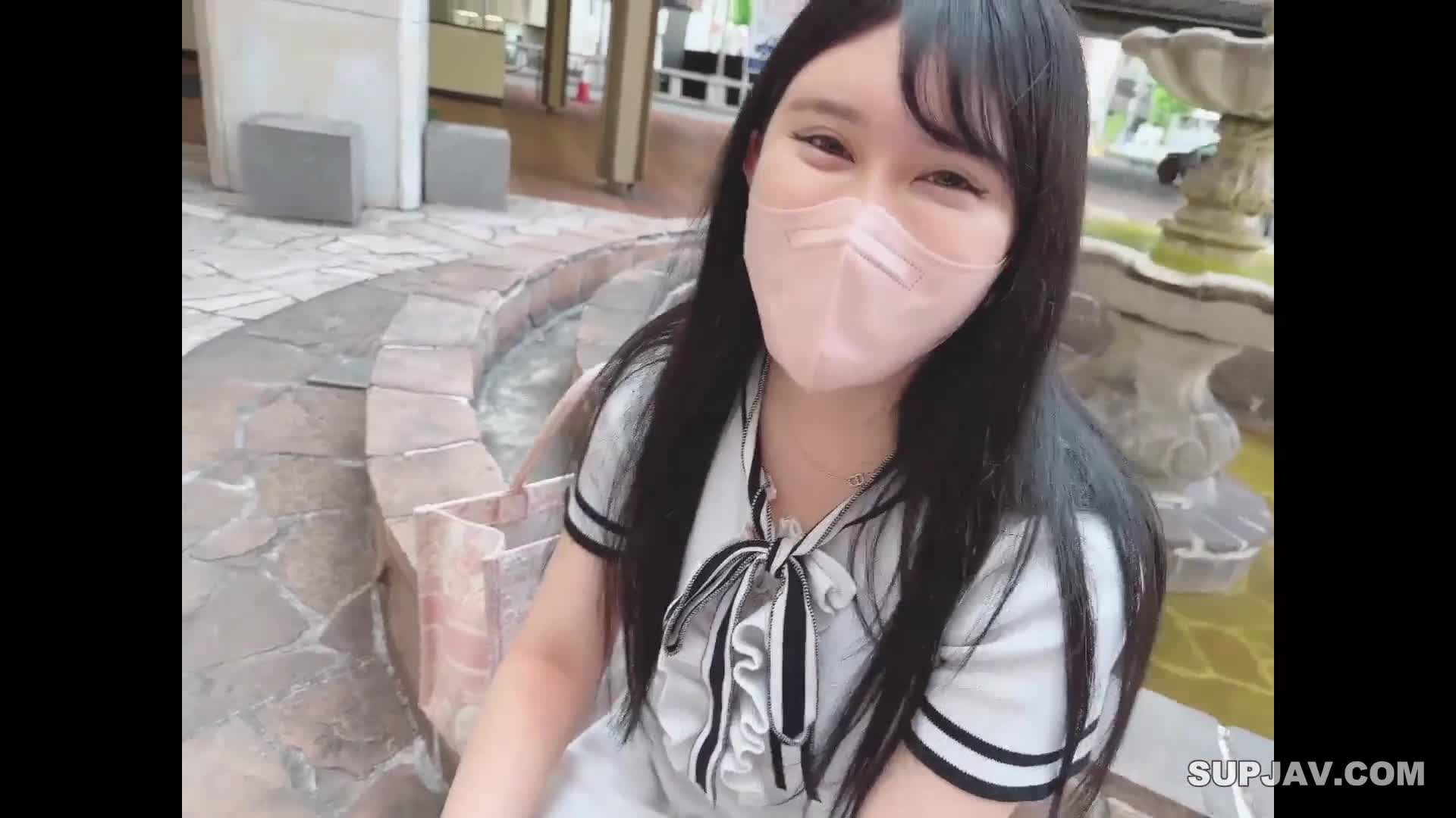 FC2-PPV-4058044 街上的大房子已经准备好看♡大胸大罩杯美女的中出性爱