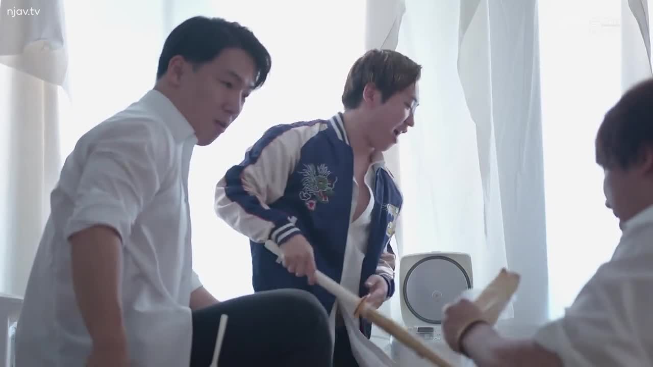 STARS-948 “在你悔改之前我不会让你射精，好吗？”宫岛芽衣，一位女教师，她用神奇的技巧来教导行为不端的学生，让他们改过自新