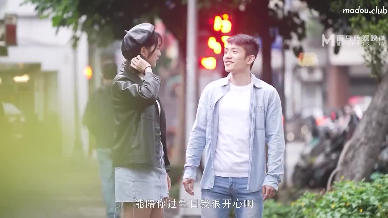 MD0246 裤裆里的蜡烛 父女乱伦给同学看