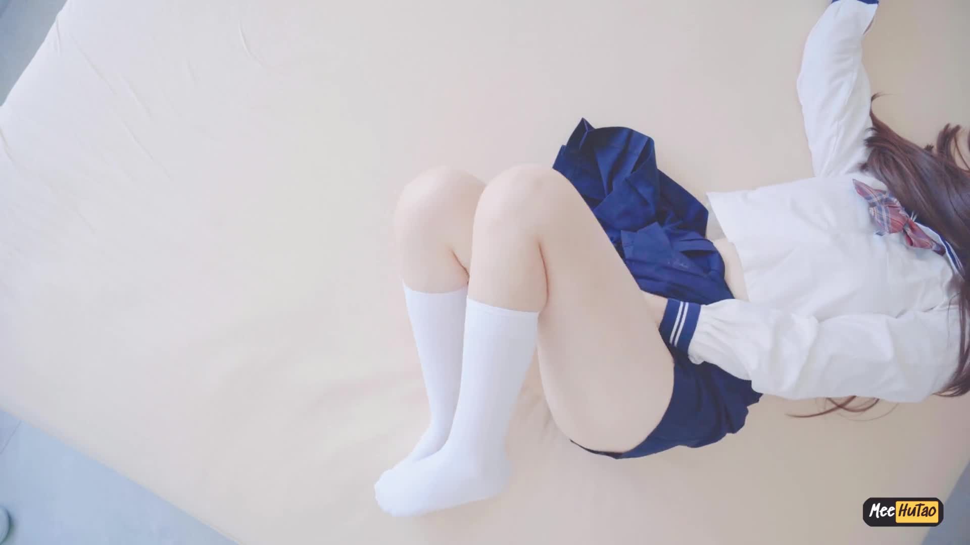 台湾-穿着制服的女孩，从第一角度来看，她又被操了，中出。