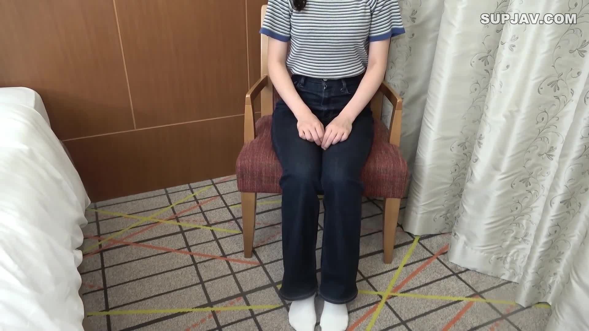 FC2-PPV-4106665 拥有美丽白发的美丽女子，是获得最高等级的老师。酷似工藤清香的昭和偶像风正宗美女疯狂拍摄！立即连续射精第3次，天真无邪的微笑由她仍写下