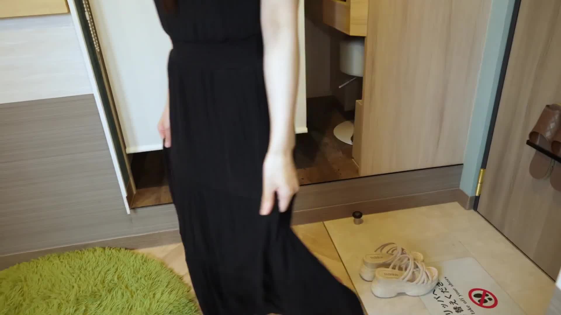 FC2-PPV-4132303 一个美丽的银行员工，一个高素质、高素质的工作人员。女性朋友力大爆发！我对我的第一次中出非常满意，之后我的公司成立了，我的人生也结束了