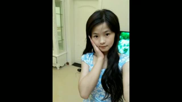蜜桃成熟时中国小妹自拍发骚自慰视频