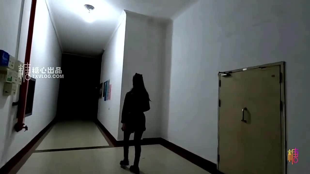 yy8ycom 灵活小嘴一睹辣妹芳容