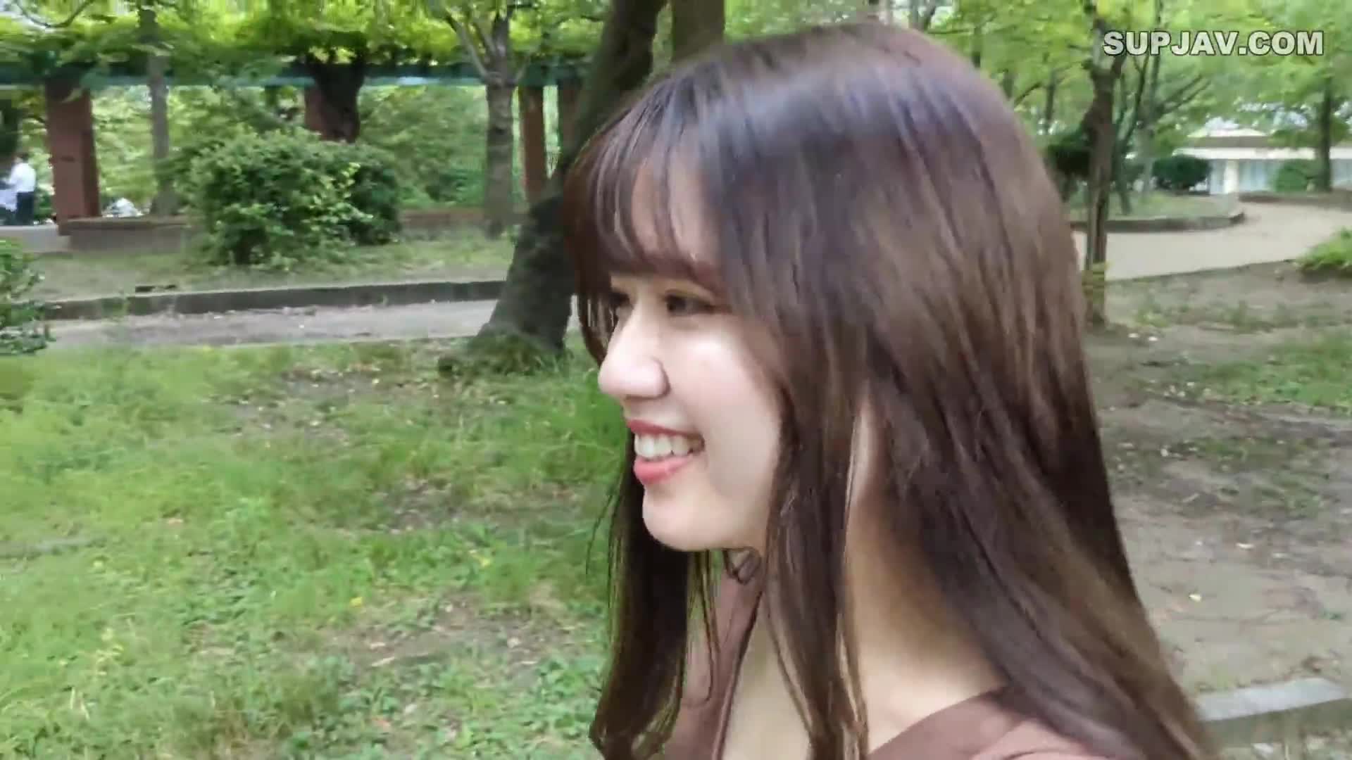 FC2-PPV-4223706 第十九位：关西美女，托儿所工，管辖区外纯真，性爱激烈。我毫不犹豫地离开了