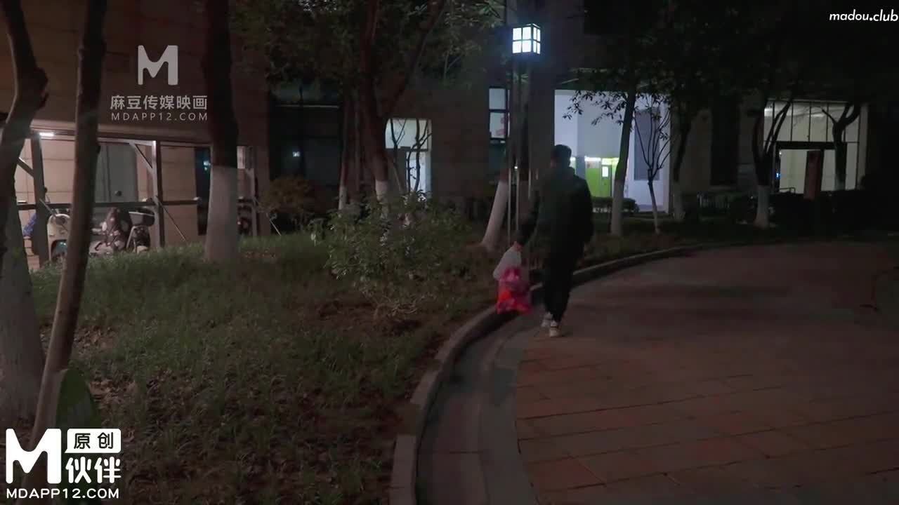 LY050 少女陪睡亦赎罪 上司背锅少女以身赎罪