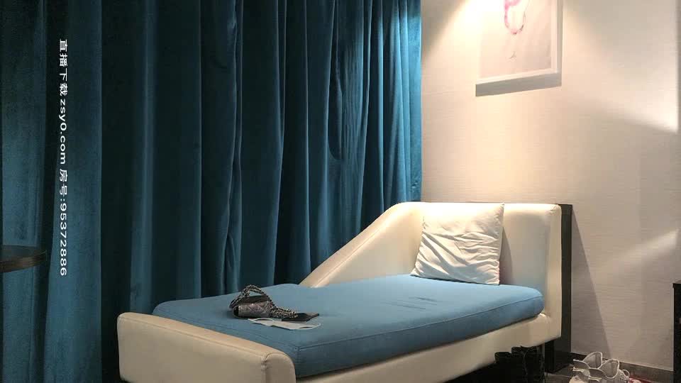 yy8ycom —小宝寻花约外围妹子—破解收费房