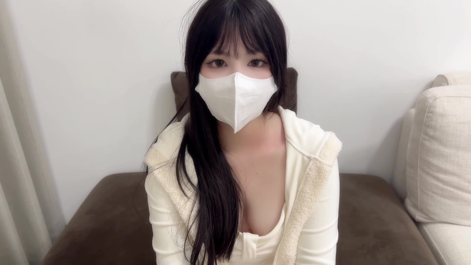 yy8ycom 生日快乐美女，内射台湾辣妹