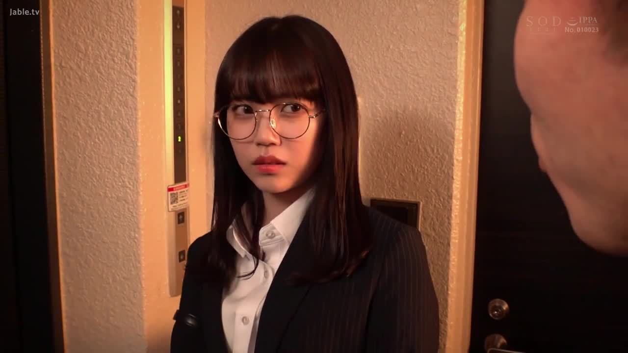 STARS-656 当我和同事的新毕业生OL约会时......我是一个超级变态的婊子，追求恶魔小便女牛仔太危险了！ 工藤由良 - 工藤ゆら